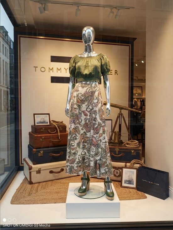 Tommy Hilfiger Dresses & Skirts - Tommy Hilfiger Boho Paisley Maxi Skirt